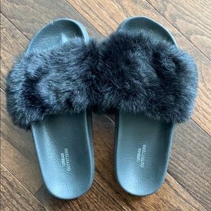 Urban Outfitters slides
